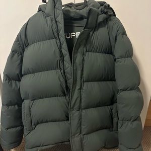 Aritzia Mr Super Puff (L)